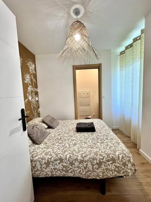 Zola 2pers Tv Apartment Nantes
